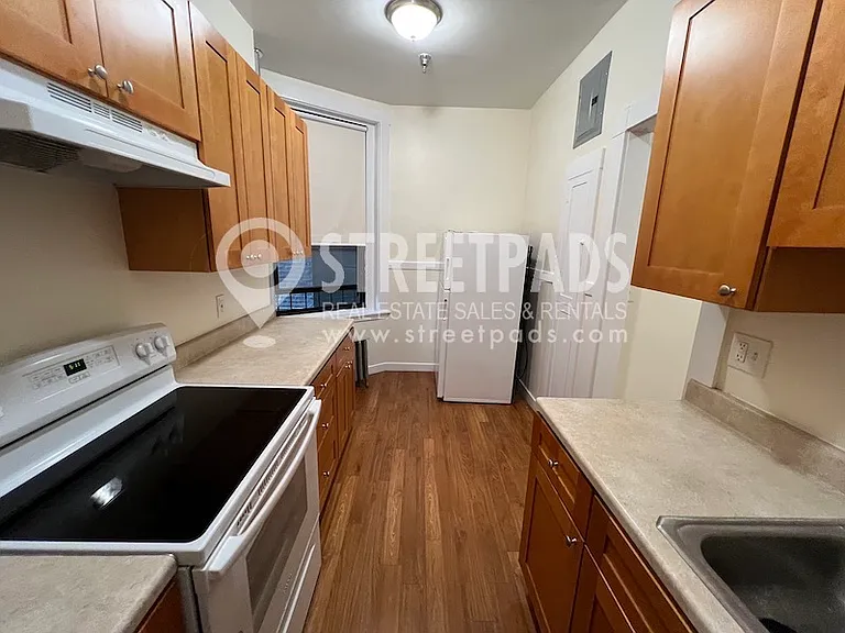 504 Beacon St #21 — Photo 14