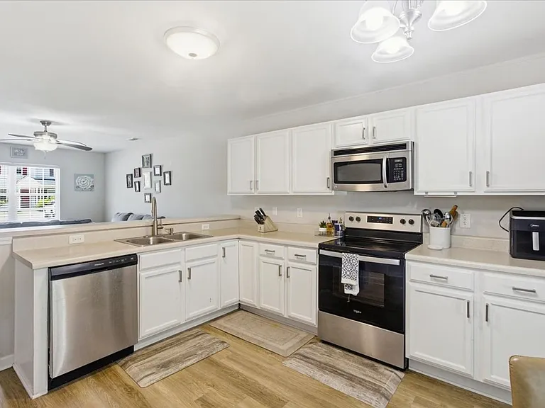 8006 Banister Loop — Photo 10