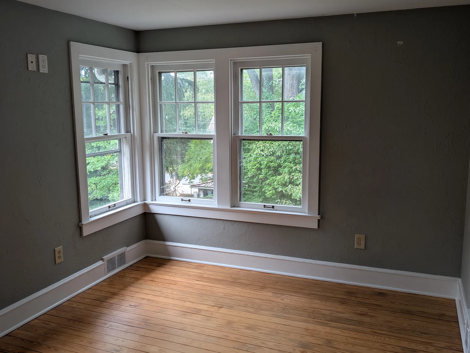 3 bed, $1,800 — Photo 3