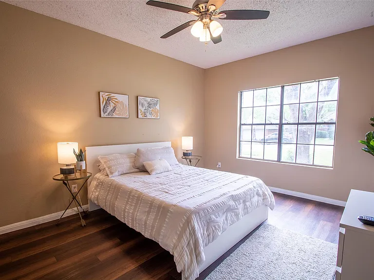 2108 Warfield Way — Photo 12