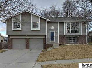 15218 Redwood St, Omaha, NE 68138
