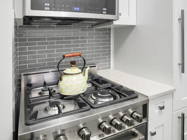 44 West 62nd Street image 7 of 12