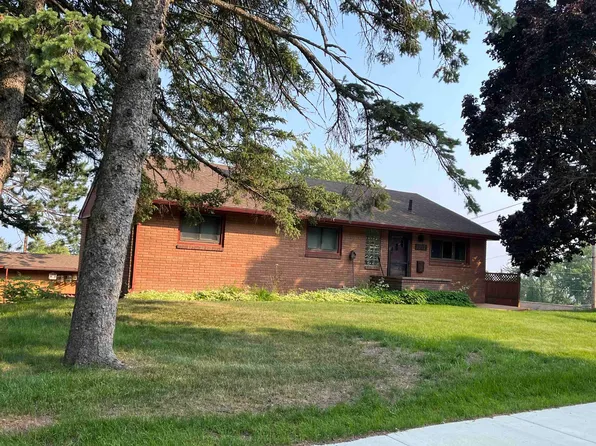 1302 E 7th St, Duluth, MN 55805