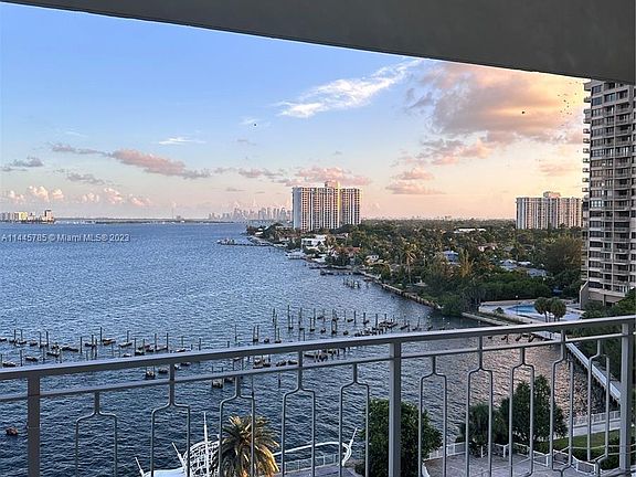 3rd image of 11111 Biscayne Blvd #10E
