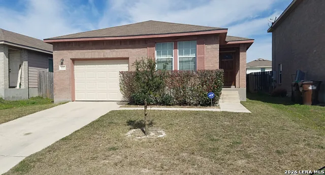 3 bed, 2.0 bath, 1345 sqft, $1,575 — Photo 1