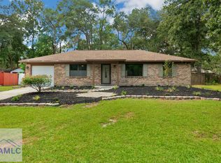 111 Cambridge Dr, Savannah, GA 31419