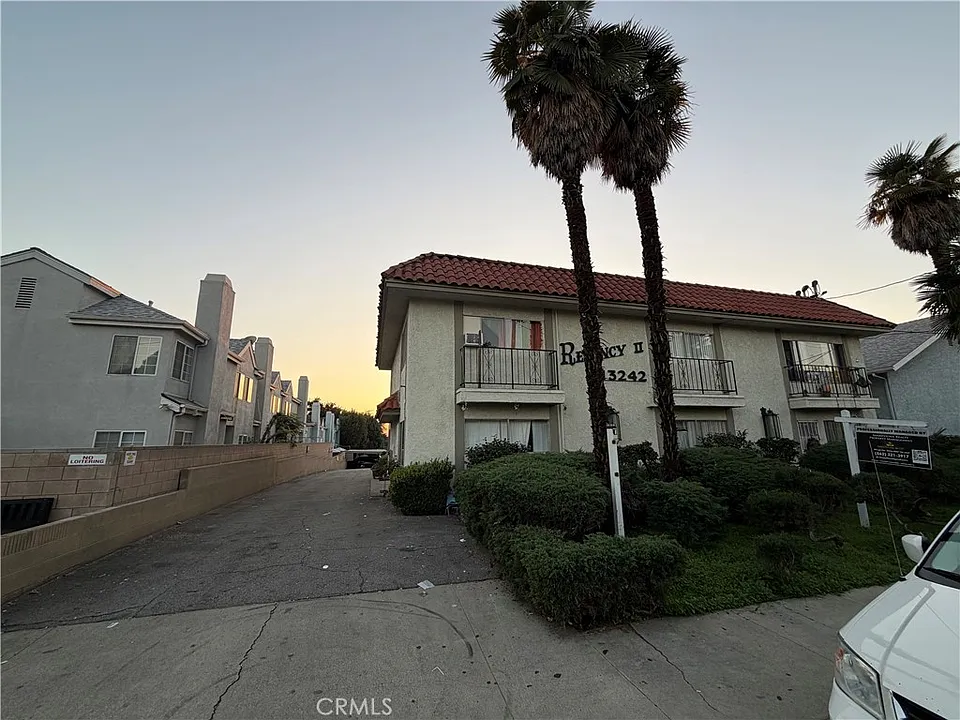13242 Cullen St