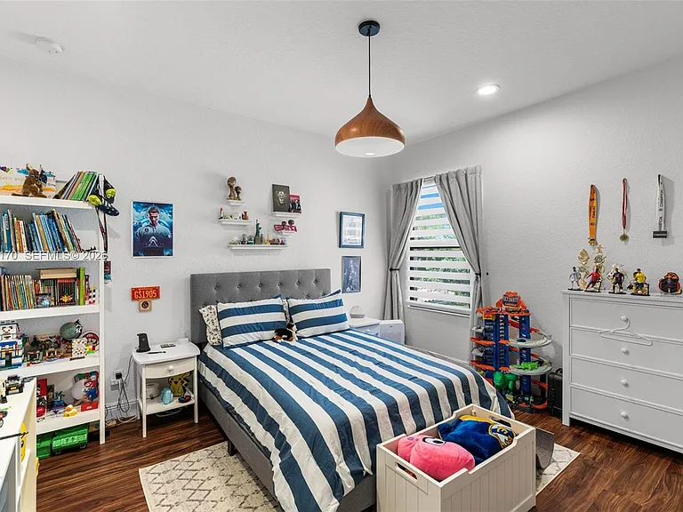 10185 Cameilla St — Photo 30