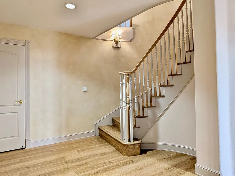 3014 NW Chapin Dr — Photo 33