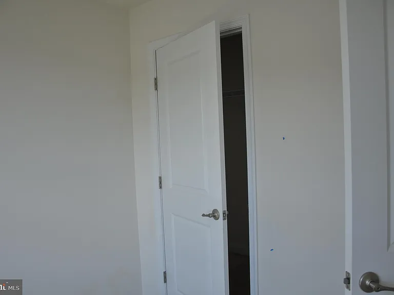 905 Susan Cir — Photo 23