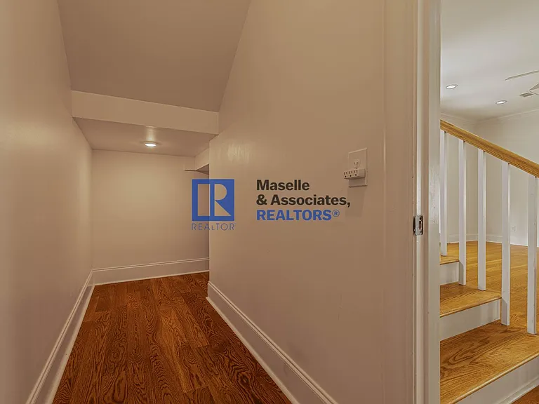 412 Dover Ln — Photo 31