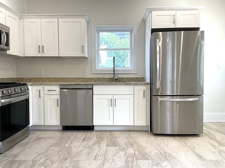 14 Weld Ave #2 — Photo 5