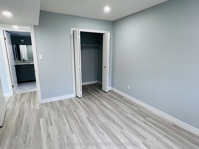 1279 Aldersbrook Rd — Photo 18