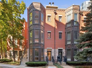 407 N Clinton St, Chicago, IL 60654