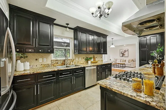 4 bed, 3.5 bath, 3257 sqft, $6,200 — Photo 2