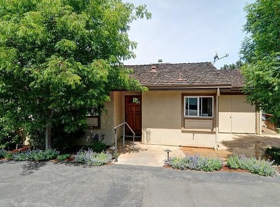 4th image of 875 Mockingbird Ln