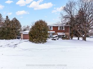 2 Durham Cres, Brampton, ON L6T2X6