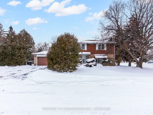 2 Durham Cres, Brampton, ON L6T 2X6