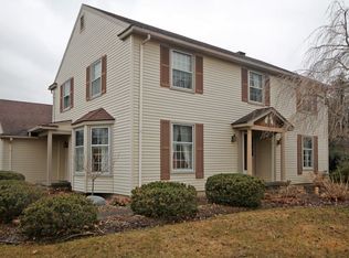 86 Stuyvesant Rd, Pittsford, NY 14534