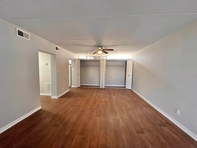 The Hammond Apartments — Photo 16