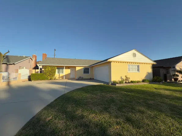 17112 Rotterdam Ln, Huntington Beach, CA 92647