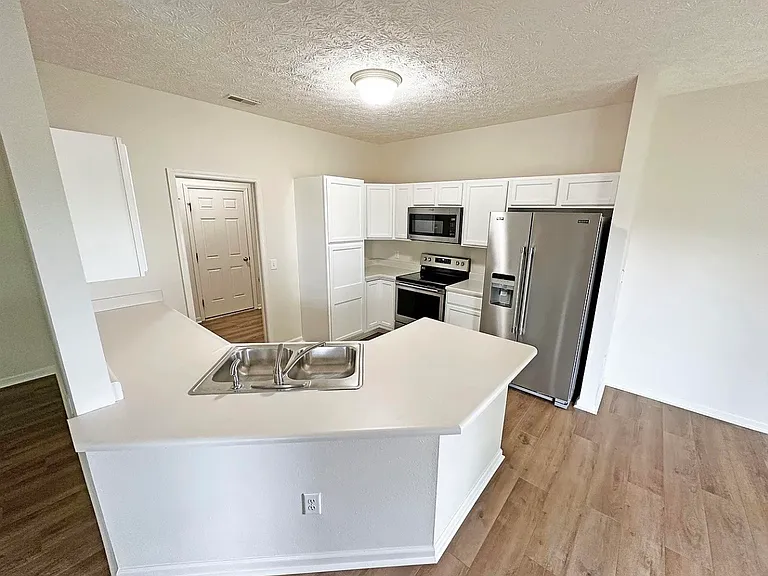 2231 Cousteau Dr — Photo 3