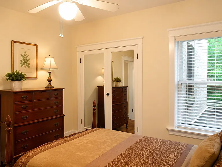2348 N Geneva Ter #1 — Photo 11