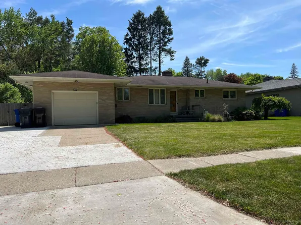 301 W Saint Andrews Rd, Midland, MI 48640