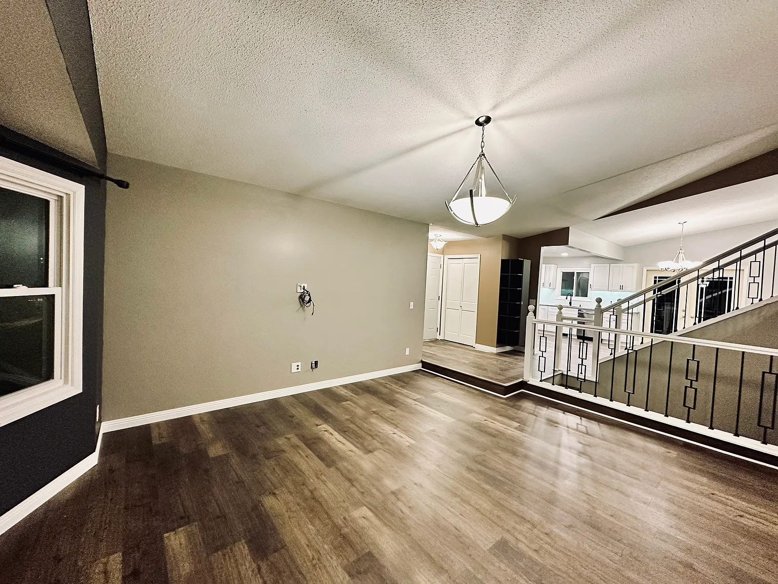4 bed, 2094 sqft, $2,650 — Photo 3