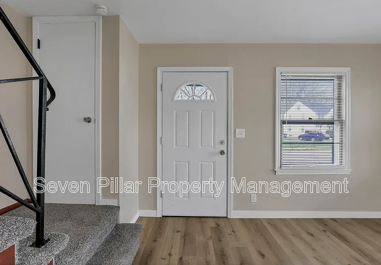 406 Beechtree Rd — Photo 2