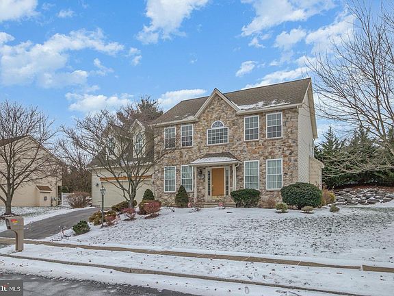 2nd image of 6009 Sommerton Dr