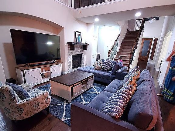 3rd image of 11501 Skylor Ave