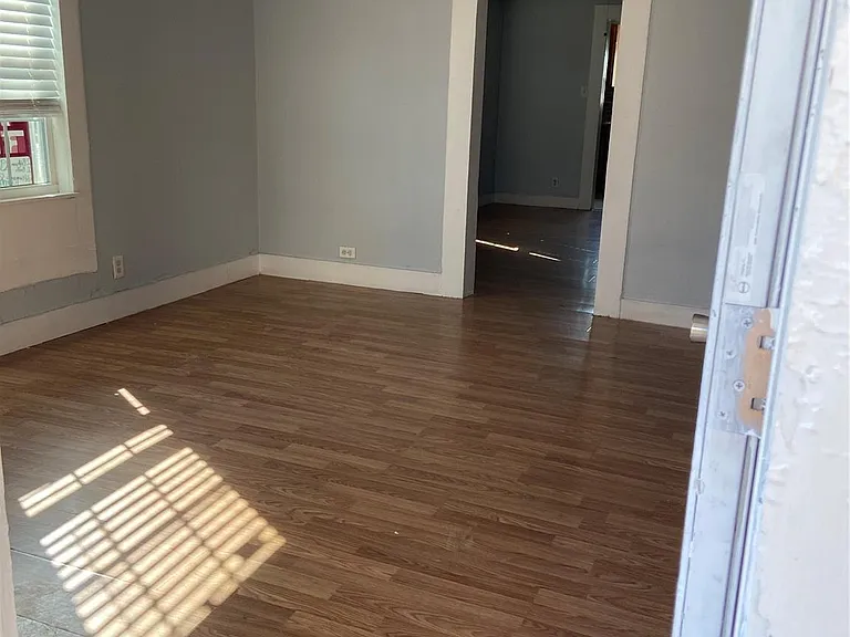 1015 Virginia St #1/2 — Photo 7
