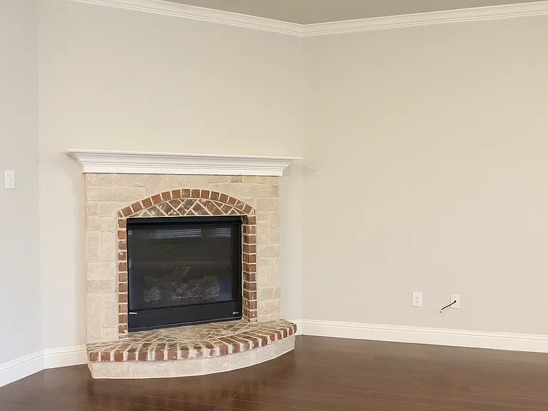 1108 Kingston Ct — Photo 10