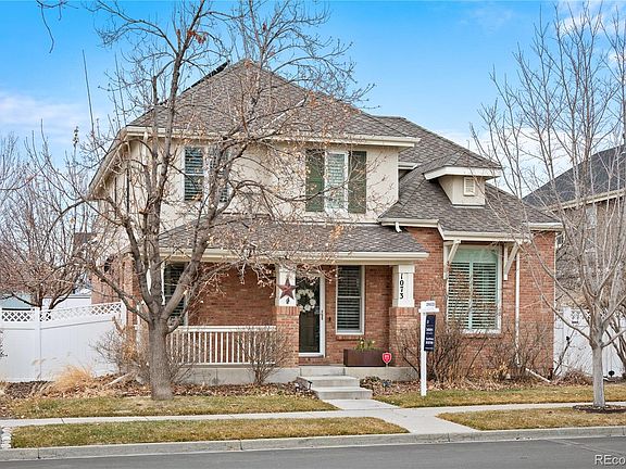2nd image of 1073 Roslyn Court