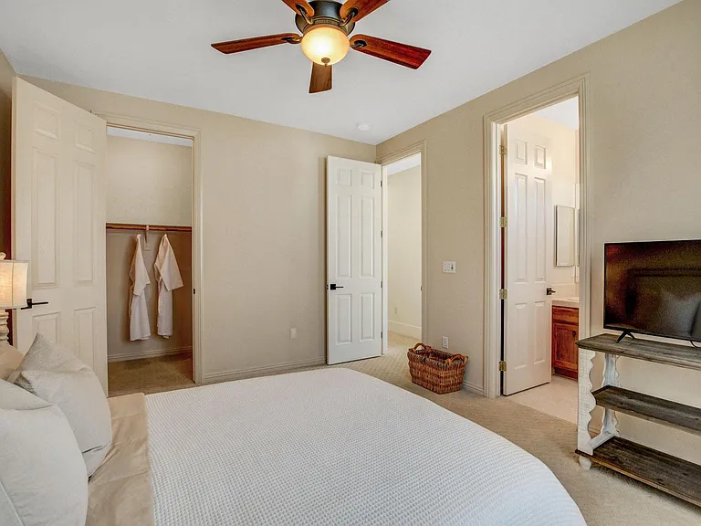 308 Round Stone Ct — Photo 62