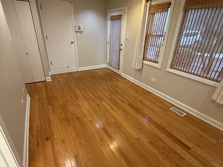 1777 W Altgeld St #F — Photo 13