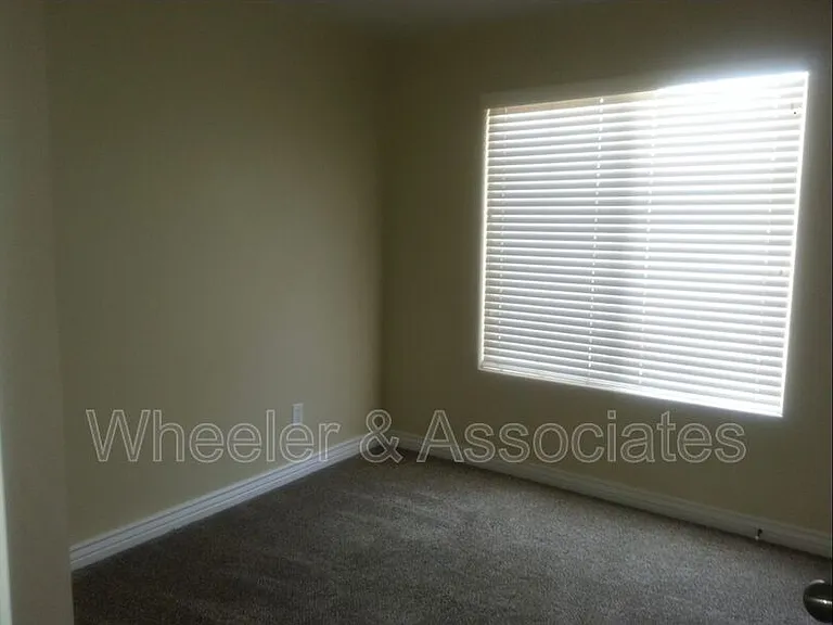 378 S 2150 W #202 — Photo 8