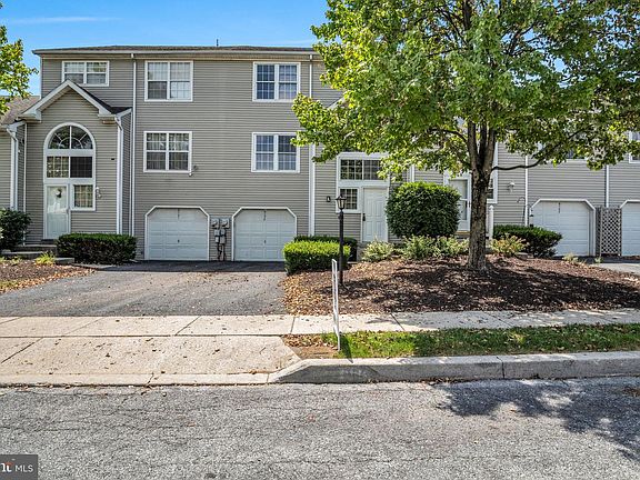 3rd image of 6129 Spring Knoll Dr