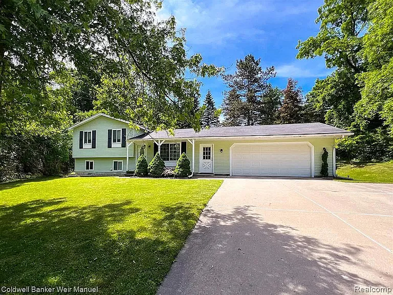 6995 Leytonstone Blvd — Photo 38