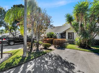 10980 Lake Front Pl, Boca Raton, FL 33498