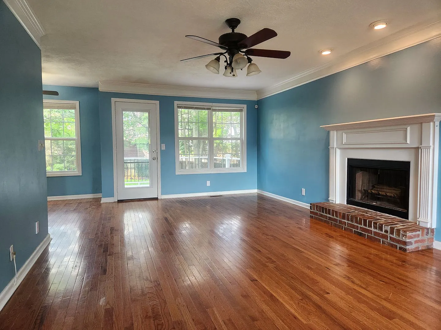 6 Month Lease Only — Photo 2