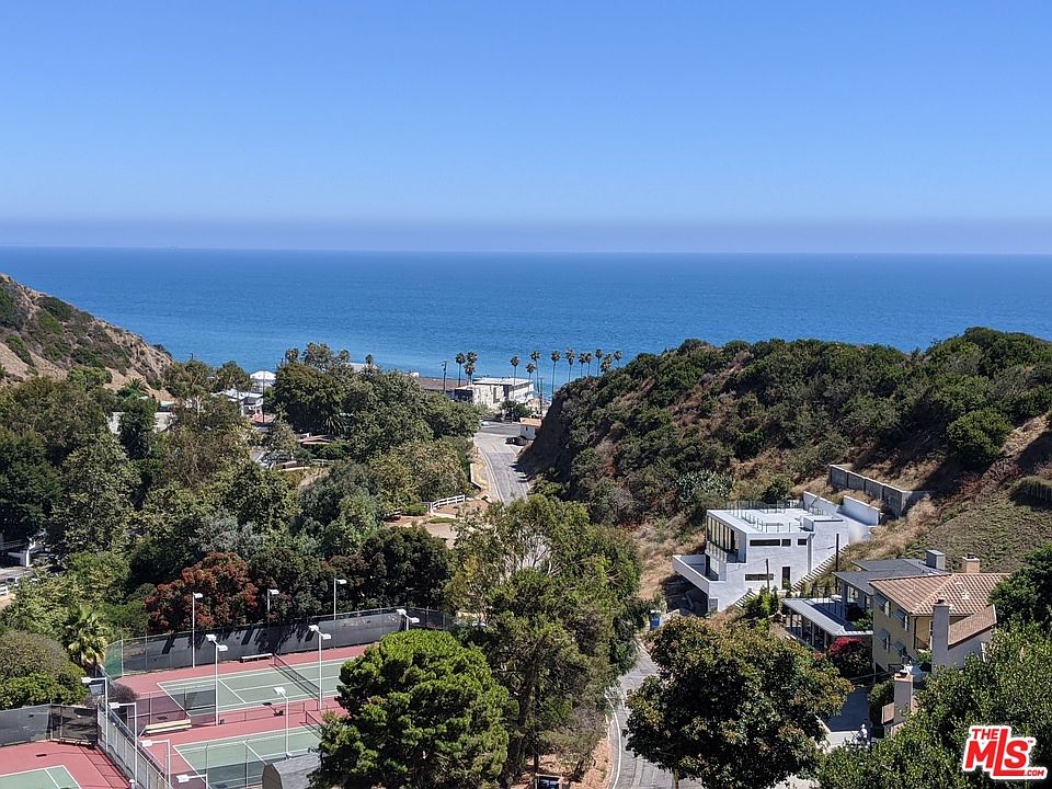 1st image of 3833 Rambla Pacifico