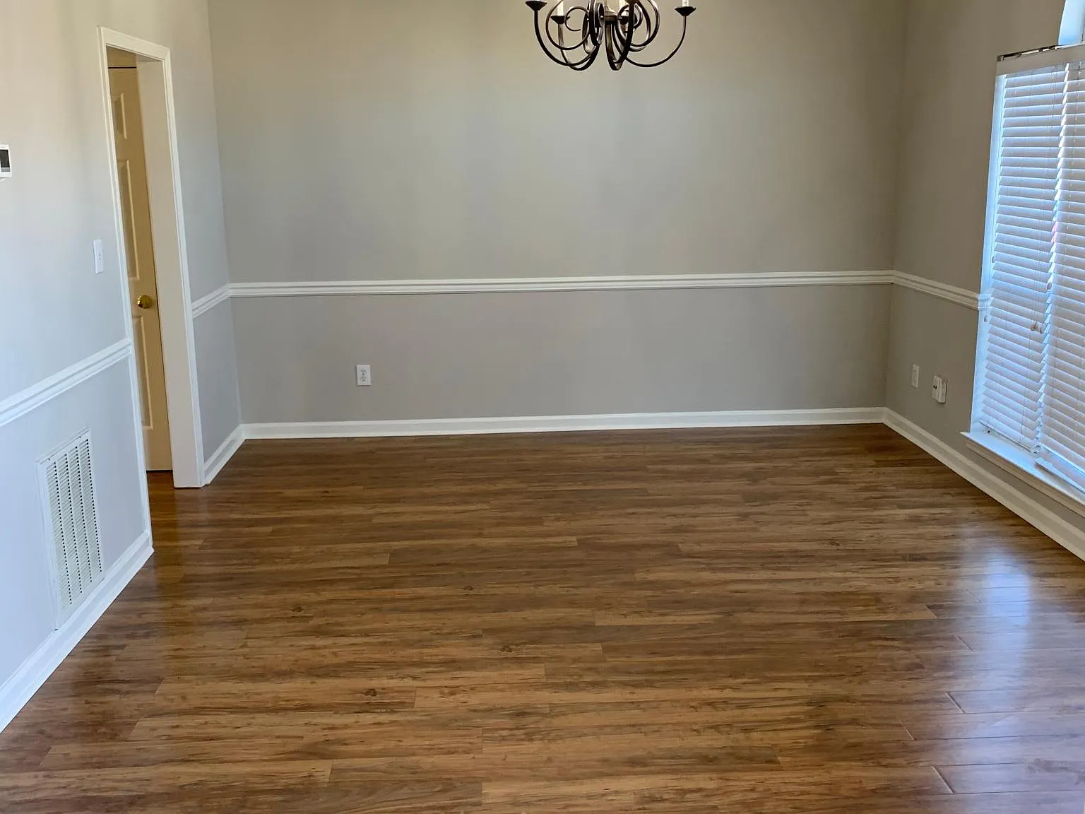 3 bed, 2.5 bath, 1552 sqft, $1,600 — Photo 4