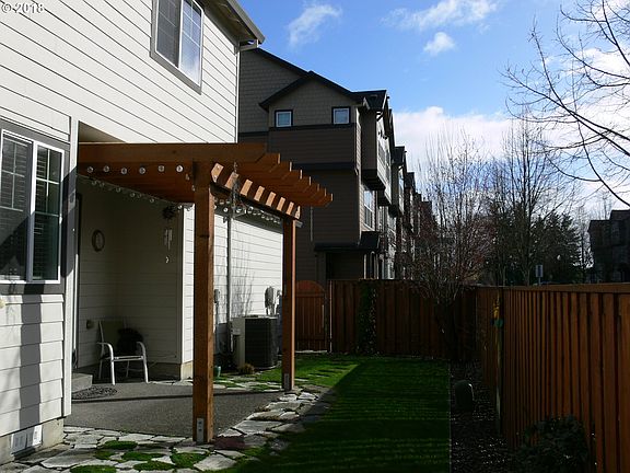 4th image of 3498 SE Ironwood Ave