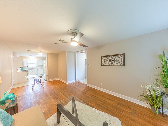 3rd image of 217 W 3rd St