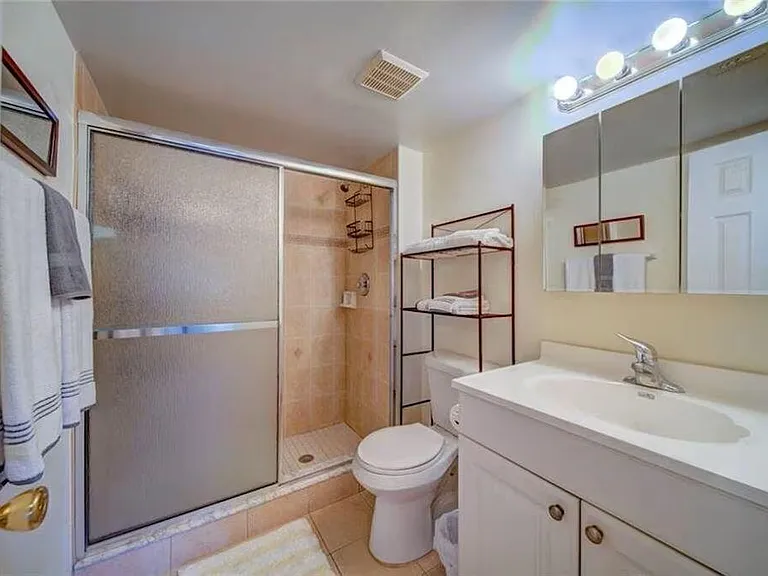 10102 S Ocean Dr #107 — Photo 51