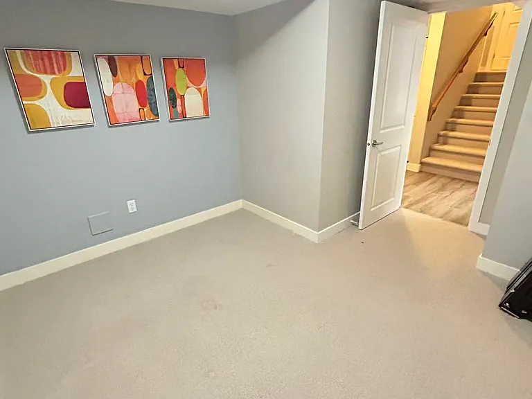32 Maple Ct #BASEMENT — Photo 8