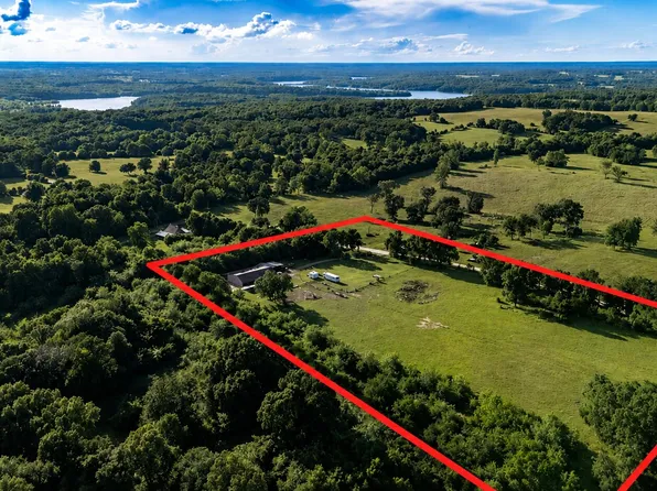574 E Dade 102, Everton, MO 65646