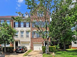 151 Barrett Pl, Alexandria, VA 22304